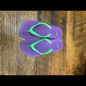 Nike flip flops